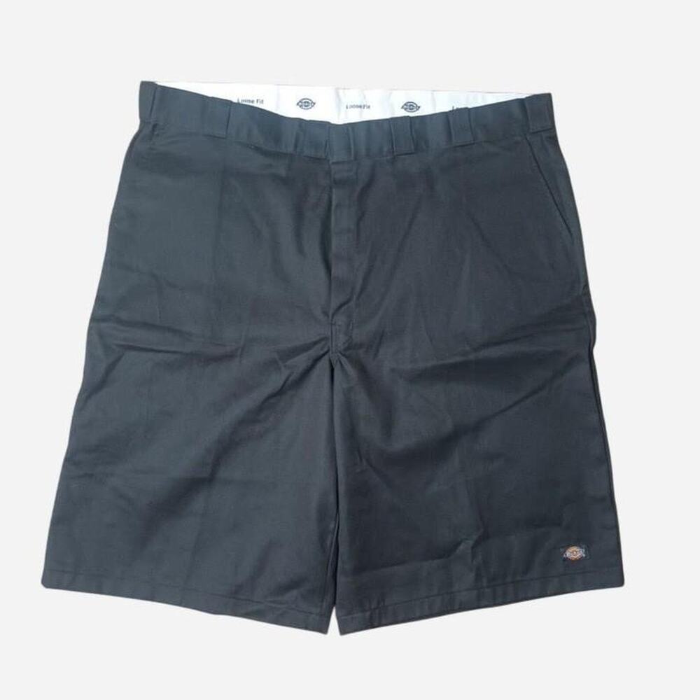 Dickies Black Loose Fit Shorts size 46